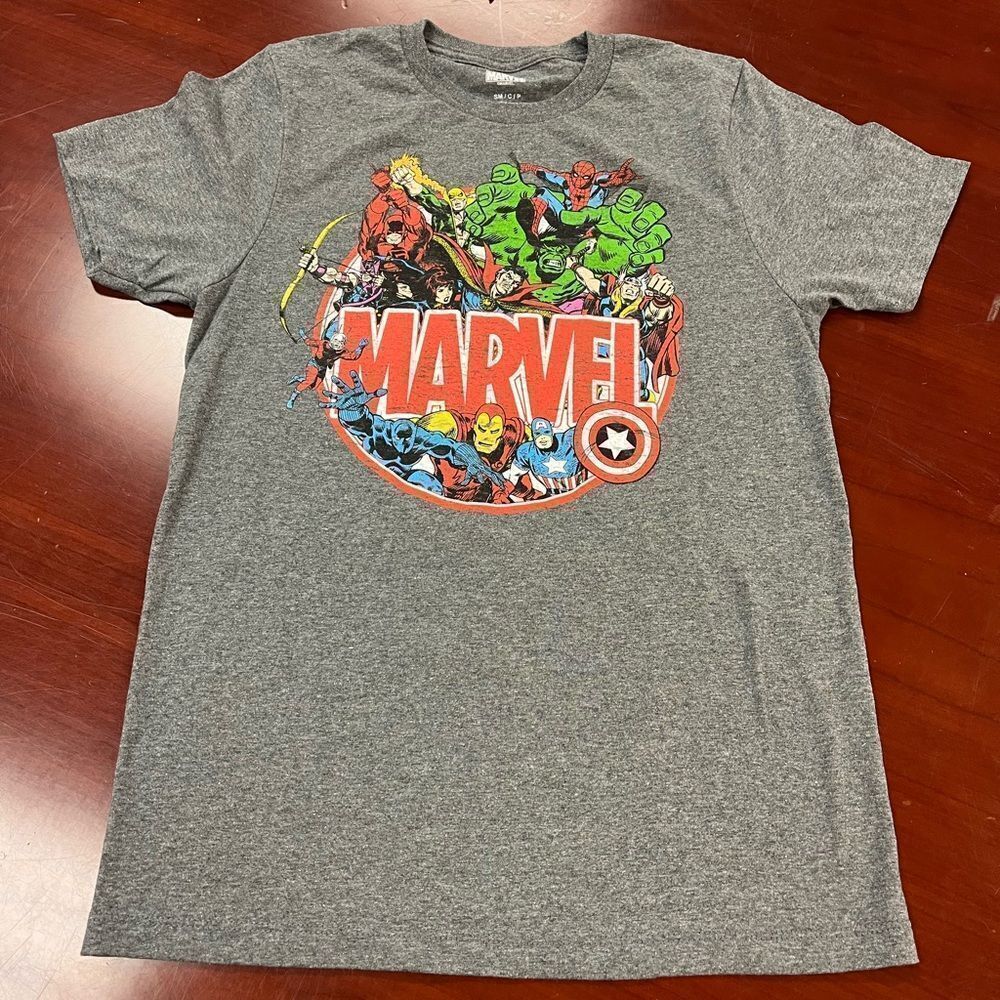 Marvel Comics Hero Gray T-Shirt sz S EUC